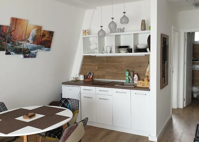 Апартаменты Four Seasons *